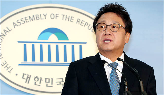 6.13 지방선거에서 서울시장 출마를 준비했던 민병두 더불어민주당 의원. 그는 성추행 의혹이 나오자 의원직에서 사퇴하겠다고 했다. ⓒ데일리안 박항구 기자
