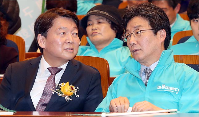 유승민(오른쪽) 바른미래당 공동대표와 안철수 인재영입위원장 ⓒ데일리안 박항구 기자