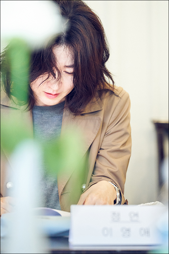 배우 이영애가 영화 '나를 찾아줘'를 통해 13년 만에 스크린에 복귀한다. ⓒ 워너브러더스 코리아㈜/26컴퍼니