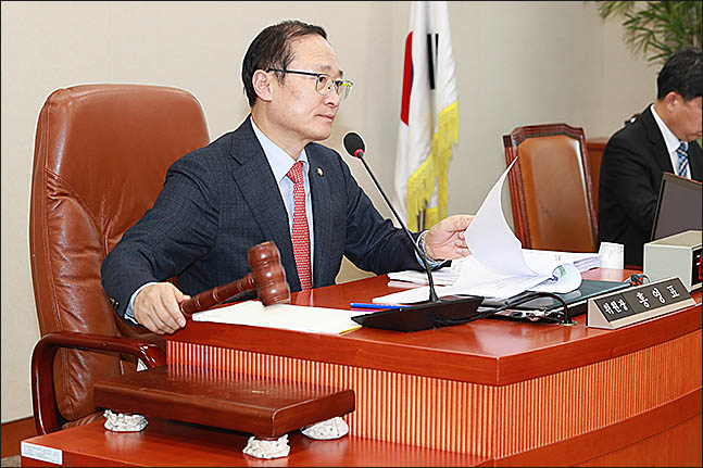 홍영표 국회 환노위원장. (자료사진) ⓒ데일리안 류영주 기자