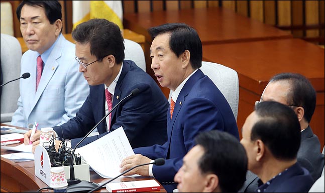 김성태 자유한국당 원내대표가 25일 오전 국회에서 열린 원내대책회의에서 이야기 하고 있다. ⓒ데일리안 박항구 기자