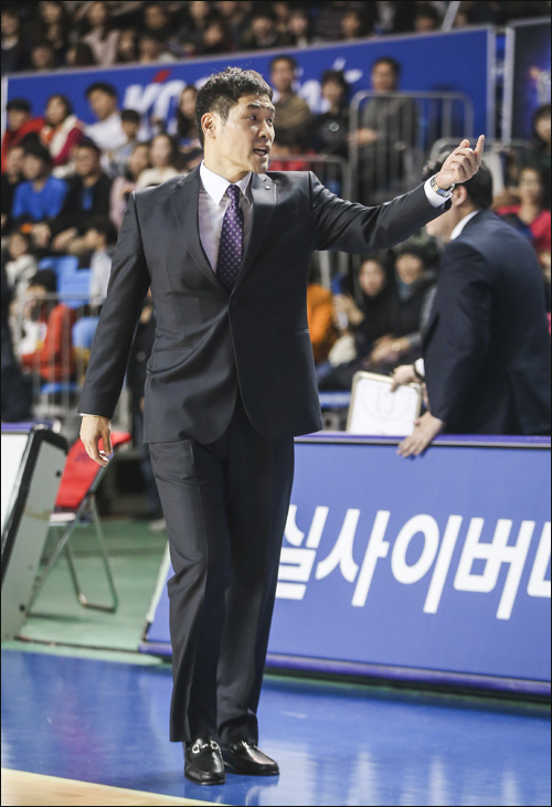 KT에서 지난 3시즌간 감독직을 맡아왔던 조동현 감독이 현대모비스 수석 코치로 이동했다. ⓒ KBL