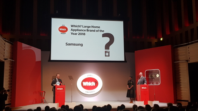 삼성전자가 영국 런던에서 개최된 영국 소비자연맹지 '위치(Which)'지 주관 '위치 어워드 2018'에서  '올해 최고의 대형가전 브랜드'로 선정됐다.ⓒ삼성전자