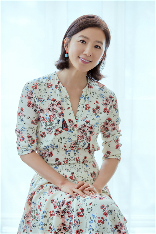 영화 '허스토리'에 출연한 배우 김희애는 "이번 작품을 통해 한 단계 성숙해졌다"고 고백했다.ⓒ뉴