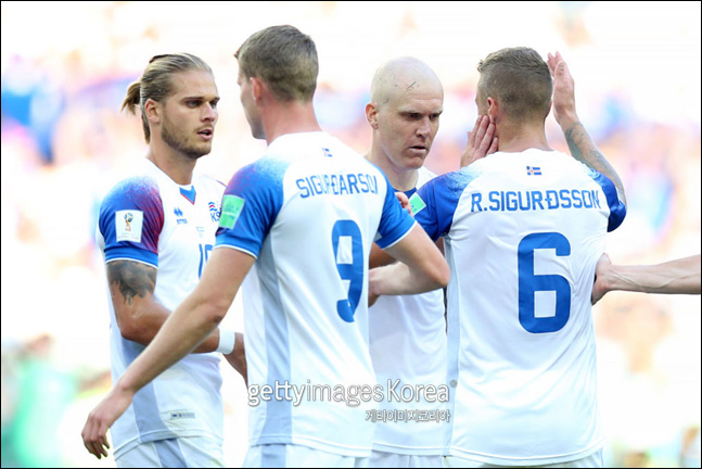 아이슬란드 선수들의 이름은 모두 '손'으로 끝난다. ⓒ 게티이미지
