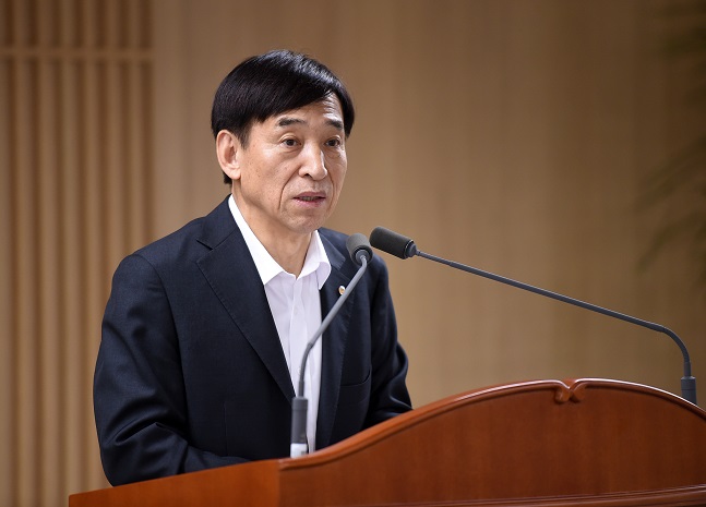 이주열 한국은행 총재가 19일 서울 중구 한은 본관에서 기자간담회를 통해 모두발언하고 있다. ⓒ한국은행