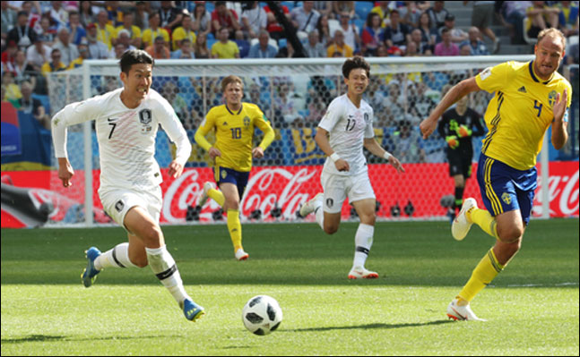 조별리그서 한국에 뼈아픈 패배를 안겼던 스웨덴이 F조 국가 가운데 유일하게 8강에 진출했다. ⓒ 연합뉴스