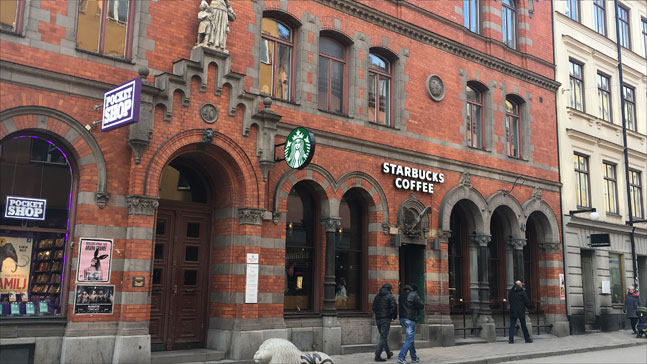 스톡홀름에서 스타벅스를 찾는 것은 쉬운 일이 아니다. 게다가 스웨덴 사람들은 스타벅스 커피가 '맛없다'고 얘기하기도 한다. (사진 = 이석원)