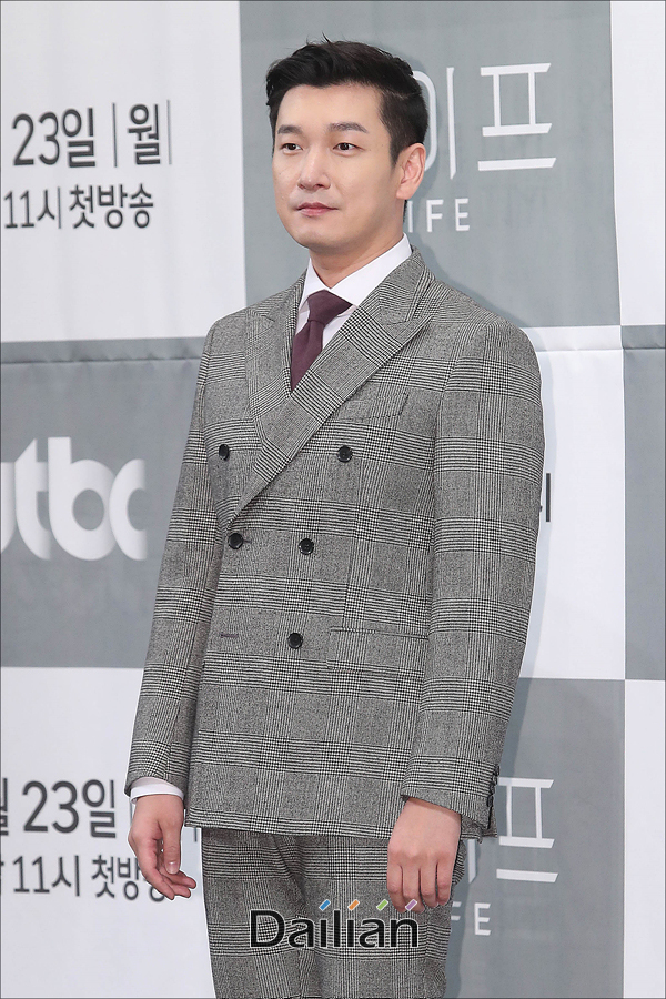 배우 조승우가 JTBC 새 월화드라마 '라이프'에 출연한 소감을 밝혔다.ⓒ데일리안 홍금표 기자