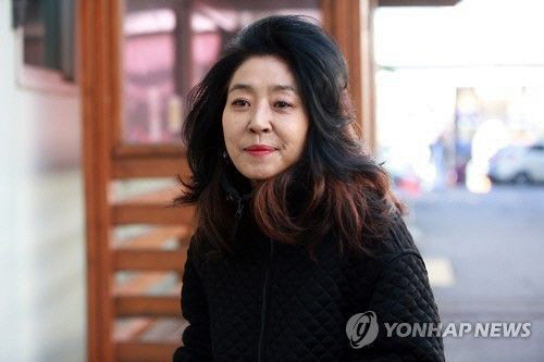 아파트 난방비리 의혹 관련, 아파트 주민을 때린 혐의로 재판에 넘겨진 배우 김부선가 2심에서도 벌금형을 선고받았다. ⓒ 연합뉴스
