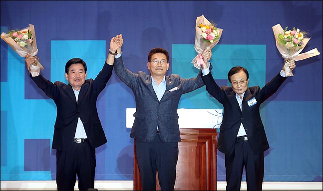 (왼쪽부터) 더불어민주당 김진표, 송영길, 이해찬 의원ⓒ데일리안 박항구 기자