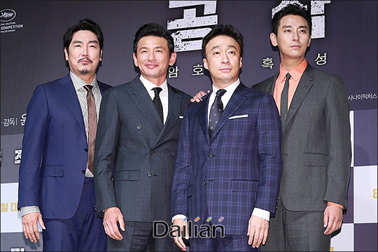 남북 관계를 다룬 영화 '공작'에 출연한 배우들이 최근 들어 남북 관계가 급진전한 상황에 대해 밝혔다.ⓒ데일리안 류영주 기자