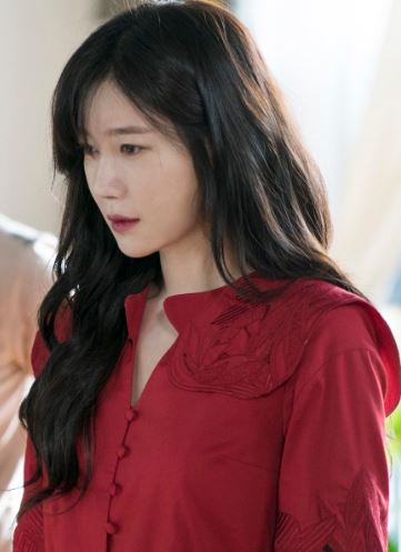 KBS2 새 수목드라마 ‘오늘의 탐정’이 선우혜 역을 맡은 이지아의 ‘자체 스포’가 함유된 솔직한 인터뷰를 공개했다. ⓒ KBS