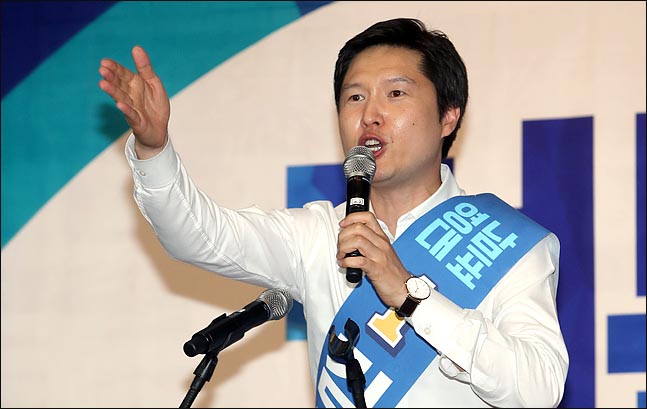더불어민주당 8·25 전당대회에 출마한 김해영 의원(사진)은 23일 오전 국회에서 기자회견을 연데 이어 오후에는 의원회관에서 청년당원들과 온라인 대담을 가지며 지지를 호소했다. ⓒ데일리안 박항구 기자