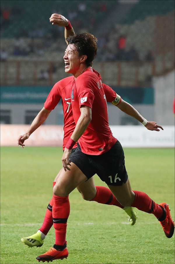 황의조가 한국 축구사에 새로운 기록을 남겼다. ⓒ 데일리안 홍금표 기자