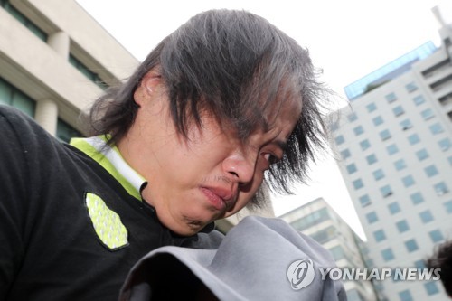 경기 과천경찰서는 29일 살인 및 사체훼손 등 혐의를 받고 있는 변경석을 검찰에 송치했다. ⓒ 연합뉴스