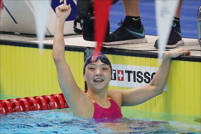 한국의 기초 종목은 여전히 부실하다. 여자 200m 개인 혼영에서 금메달을 차지한 김서영. ⓒ 데일리안 홍금표 기자