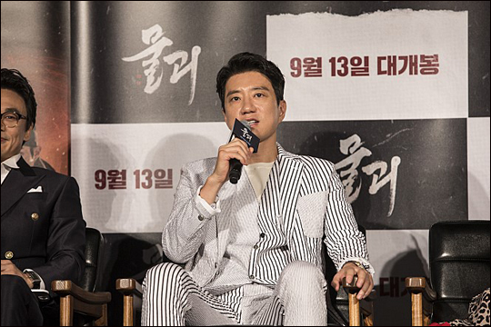 배우 김명민이 영화 '물괴'에 출연한 소감을 밝혔다.ⓒ태원엔터테인먼트