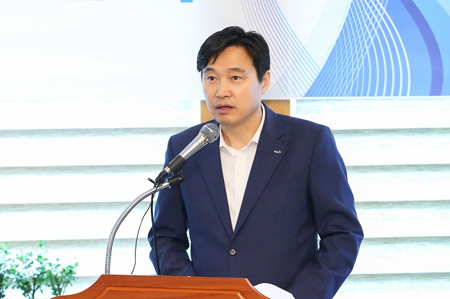 이병래 예탁결제원 사장이 6일 서울 여의도에서 기자간담회를 통해 향후 경영계획에 대해 발표하고 있다. ⓒ예탁결제원