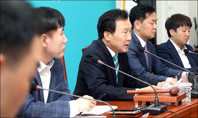 손학규 바른미래당 대표가 12일 오전 국회에서 열린 최고위원회의에서 이야기 하고 있다(자료사진). ⓒ데일리안 박항구 기자