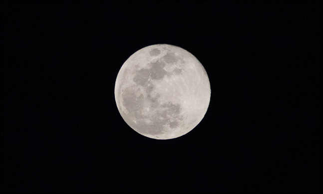 한가위 보름달은 서울 기준 24일 18시 19분에 뜰 예정이다.(자료사진) ⓒ데일리안 홍금표 기자