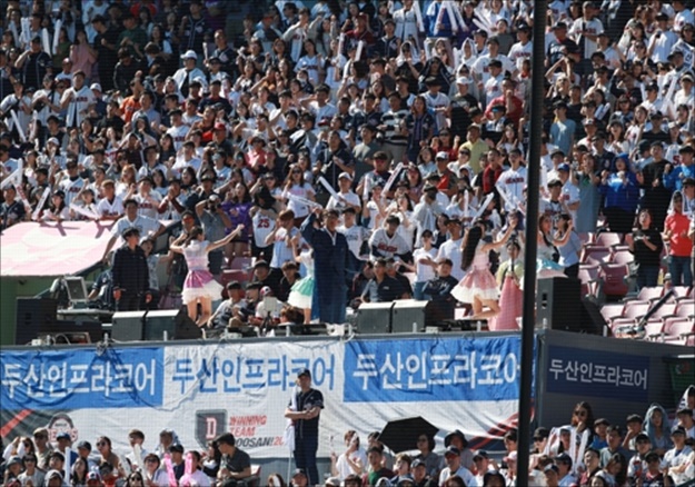 두산 베어스가 2018 KBO리그 정규시즌 우승을 차지했다. ⓒ 연합뉴스