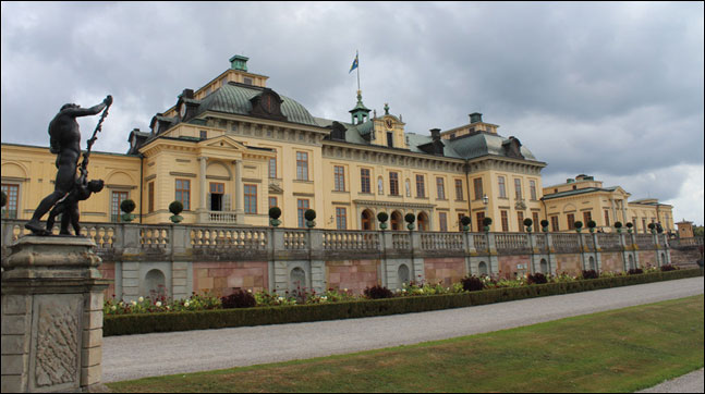 현재 스웨덴 국왕 부부의 거처인 드로트닝 홀름의 궁전. 유네스코 세계문화유산이기도 한 이 궁전의 이름도 크리스티나 여왕에게서 비롯됐다. (사진 = 이석원)