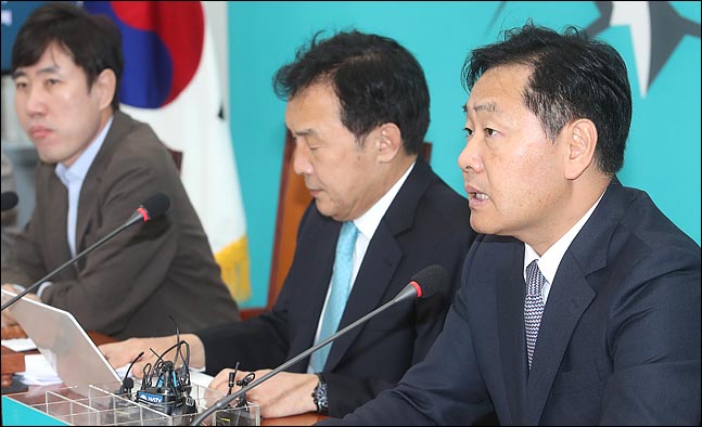 김관영 바른미래당 원내대표가 17일 오전 국회에서 열린 최고위원회의에서 이야기 하고 있다.(자료사진) ⓒ데일리안 박항구 기자