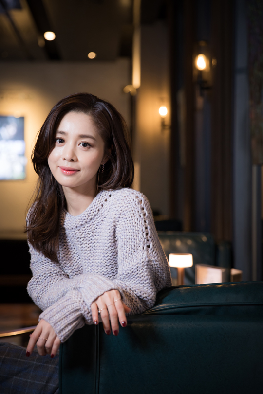 영화 '여곡성'에서 신씨 부인 역을 맡은 서영희는 "고전 한국 공포물에 끌려 출연했다"고 했다.ⓒ(주)스마일이엔티