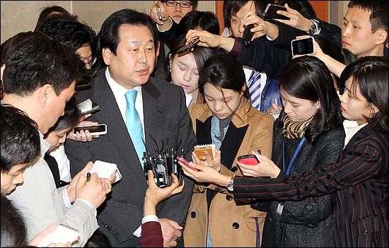 김무성 자유한국당 의원(사진)은 13일 오전 의원회관에서 토론회를 마친 뒤 취재진과 만나 "원내대표 경선은 이미 결과가 정해져 있다고 생각한다"고 밝혔다. ⓒ데일리안 박항구 기자