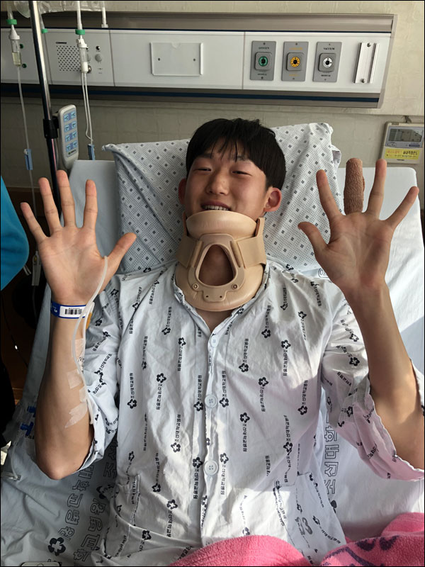 경기 도중 의식을 잃었던 이승모가 다행히 큰 부상은 아닌 것으로 전해졌다. ⓒ 광주FC