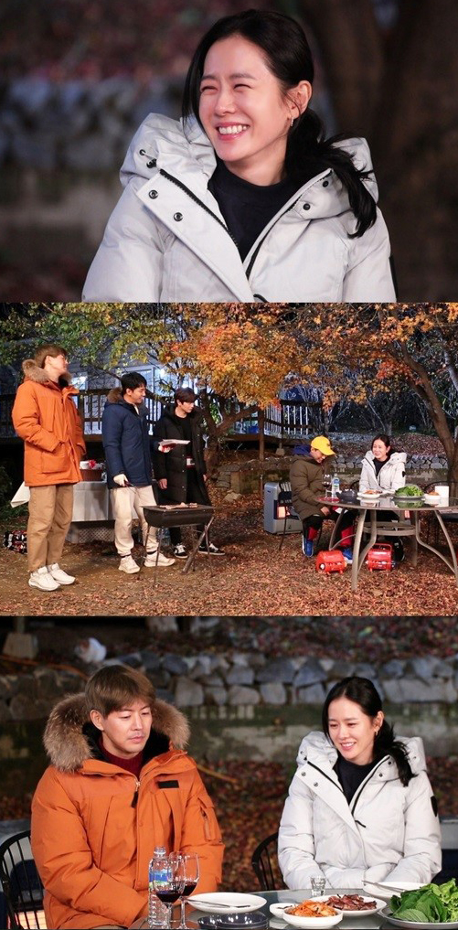 SBS '집사부일체' 멤버들과 손예진이 영화 '내 머리 속의 지우개'의 명장면을 재연한다.ⓒSBS