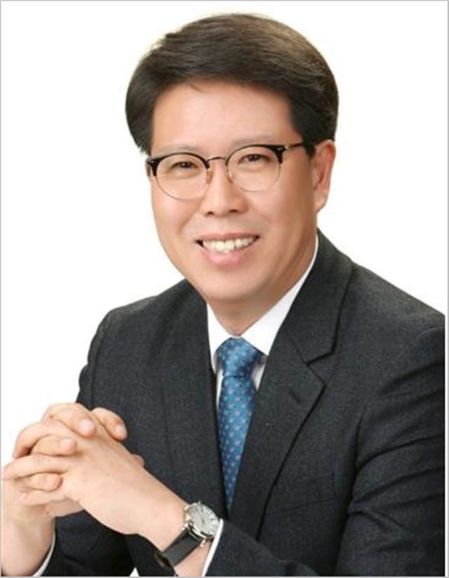 강동길 서울시의원(더불어민주당, 성북구 제3선거구)은 지난 23일‘2018 위대한 한국인 100인 대상’에서 ‘의회발전 공로대상’을 수상했다. ⓒ강동길 의원실 제공 