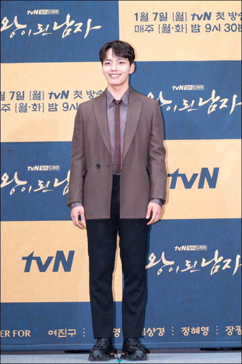 배우 여진구가 tvN 새 월화극 '왕이 된 남자'에 출연하게 된 소감을 전했다.ⓒtvN