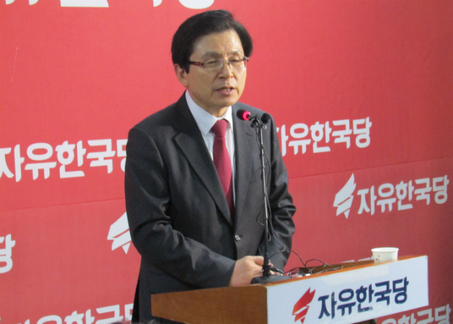 황교안 전 국무총리가 22일 오후 자유한국당 대전시당에서 열린 당원간담회에서 당원들의 질문에 답하고 있다. ⓒ데일리안