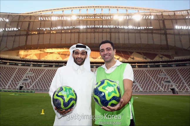 사비(오른쪽)는 아시안컵 우승팀으로 카타르를 예상했다. ⓒ 게티이미지