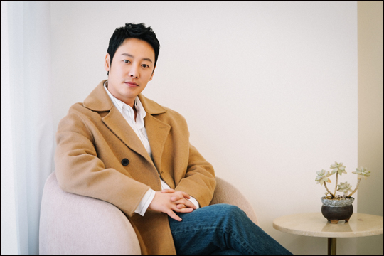 배우 김동욱은 영화 '어쩌다 결혼'에서 주인공 성석 역을 맡았다.ⓒBA엔터테인먼트