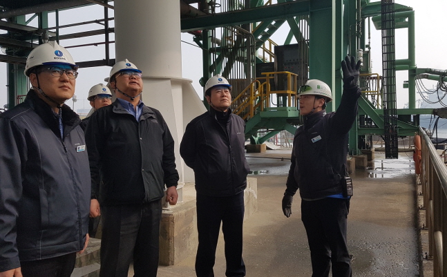 지난 20일부터 21일까지 인천 LNG 기지에서 진행된 2019 국가안전대진단 현장점검 모습.ⓒ한국가스공사