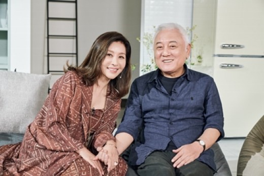 배우 최명길이 남편 김한길의 건강 악화설 보도에 입장을 밝혔다. ⓒ tvN