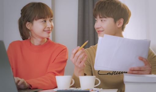 ‘은단커플’ 이나영과 이종석이 2막을 앞두고 시청자들의 뜨거운 사랑과 궁금증에 직접 답했다.ⓒ tvN