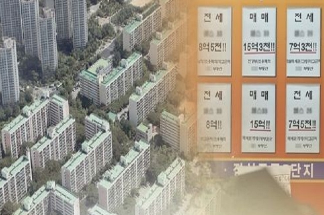 전국 주택전세가격은 지난달 -0.16%를 기록했고, 같은 기간 서울과 수도권은 각각 -0.17%, -0.21%를 기록하며 전월 대비 하락폭이 커졌다. 서울의 한 아파트 단지와 공인중개업소.ⓒ연합뉴스