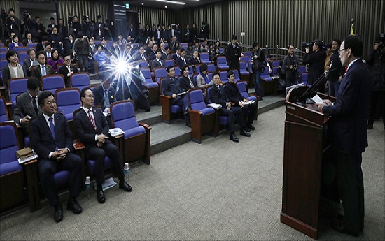 지난 12월 27일 오전 국회에서 더불어민주당 의원총회가 열리는 모습.(자료사진) ⓒ데일리안 홍금표 기자
