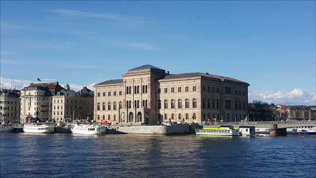멜라렌 호수에서 바라본 스톡홀름 국립 미술관 (사진 = 이석원)