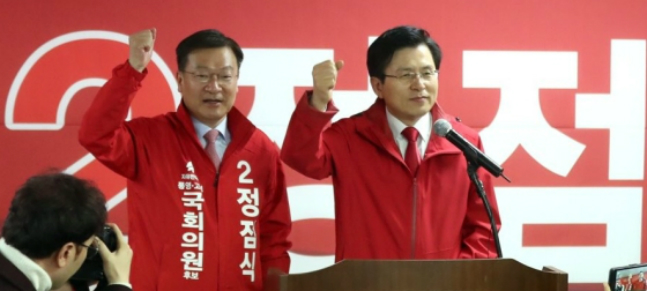 황교안 자유한국당 대표도 정점식 경남 통영고성 재선거 후보와 함께 18일 오전 통영중앙시장을 방문한다. ⓒ연합뉴스