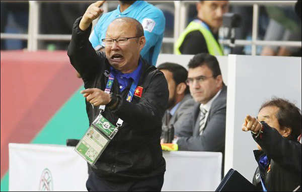 박항서 감독은 베트남이 인도네시아에 이겼지만 불만족스럽다는 평가를 했다(자료사진). ⓒ 연합뉴스