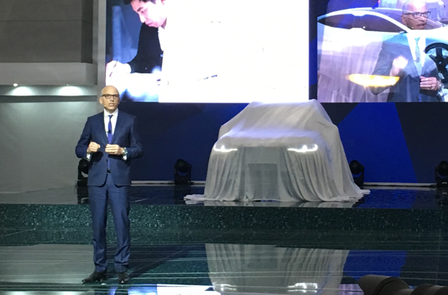 피터 노타 BMW 그룹 보드멤버가 28일 경기도 고양시 킨텍스에서 열린 ‘2019 서울모터쇼’ 프레스데이 행사에서 향후 한국에서의 사업 계획에 대해 설명하고 있다. ⓒ데일리안