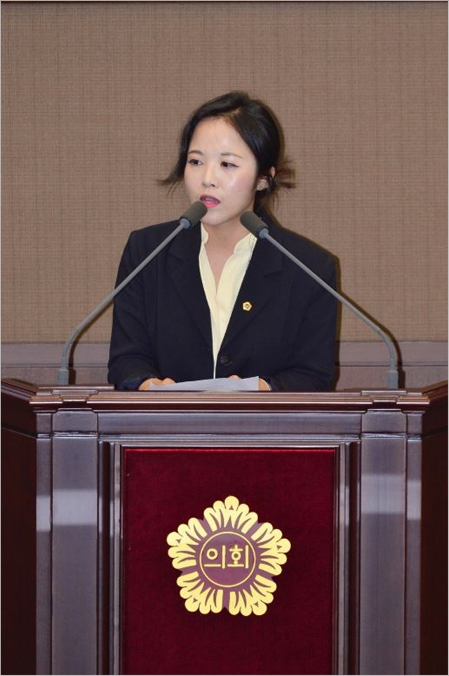 자유한국당 소속 서울시의회 여명 의원은 서울시가 주력하고 있는 제로페이와 관련해 강하게 질타했다. ⓒ여명 의원실 