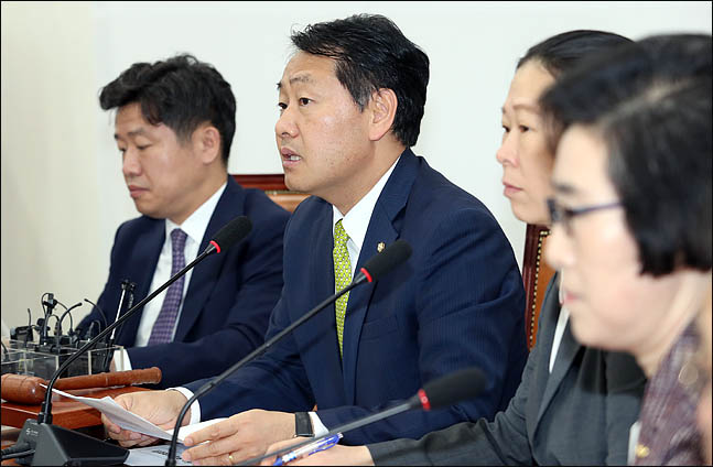 9일 오전 국회에서 열린 바른미래당 원내정책회의에서 김관영 원내대표가 모두발언을 하고 있다.(자료사진) ⓒ데일리안 박항구 기자