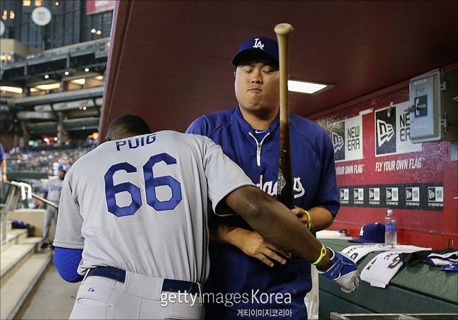 다저스 시절 '절친'이었던 류현진과 푸이그가 2019시즌 투타 맞대결을 펼쳤다. ⓒ 게티이미지 