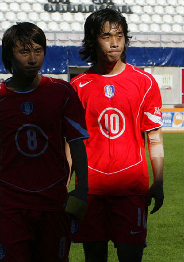2005년 U-20 월드컵서 나이지리아를 상대로 3분의 기적을 합작했던 박주영과 백지훈. ⓒ 연합뉴스